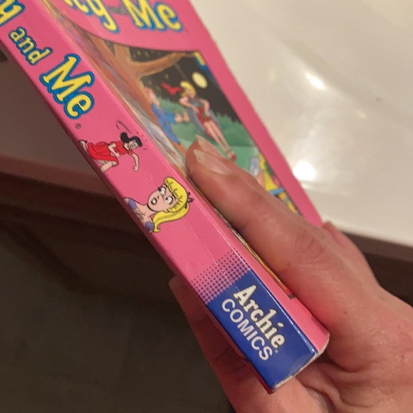 “Betty and me“ Archie comics book - Picture 4 of 11